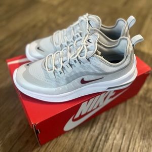 Women’s Nike Air Max Axis